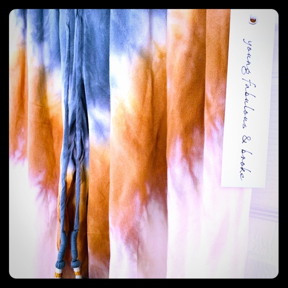 young fabulous and broke Capri joggers. - Picture 2 of 4